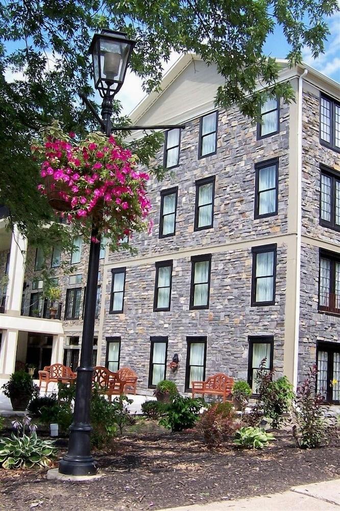 Niagara Crossing Hotel And Spa Льюистон Экстерьер фото