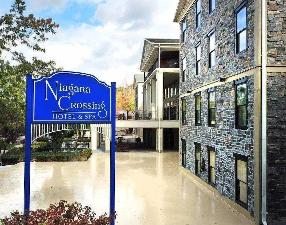 Niagara Crossing Hotel And Spa Льюистон Экстерьер фото
