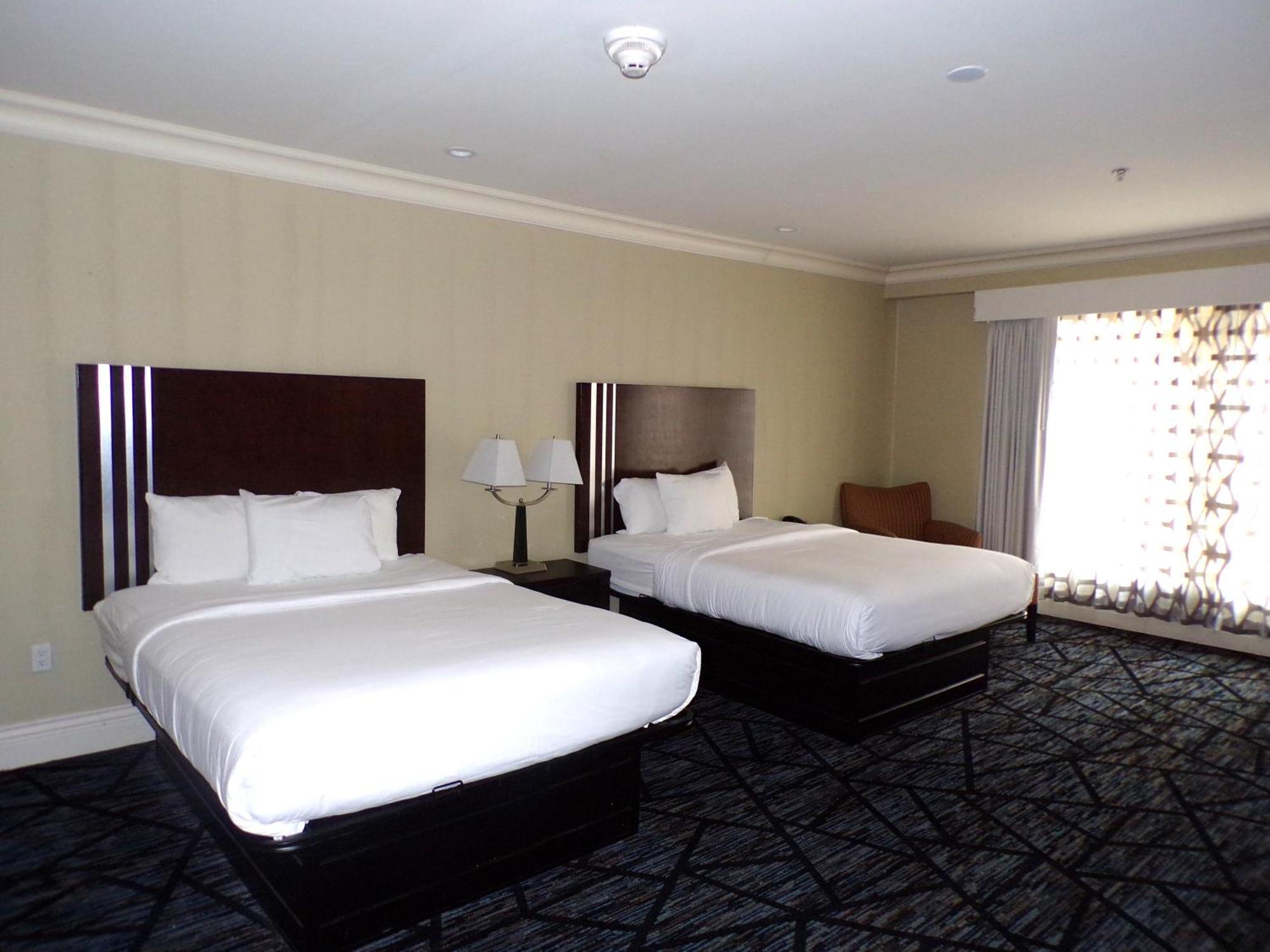 Niagara Crossing Hotel And Spa Льюистон Экстерьер фото