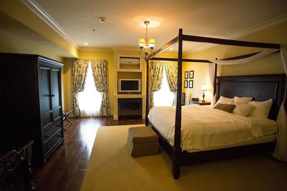 Niagara Crossing Hotel And Spa Льюистон Экстерьер фото