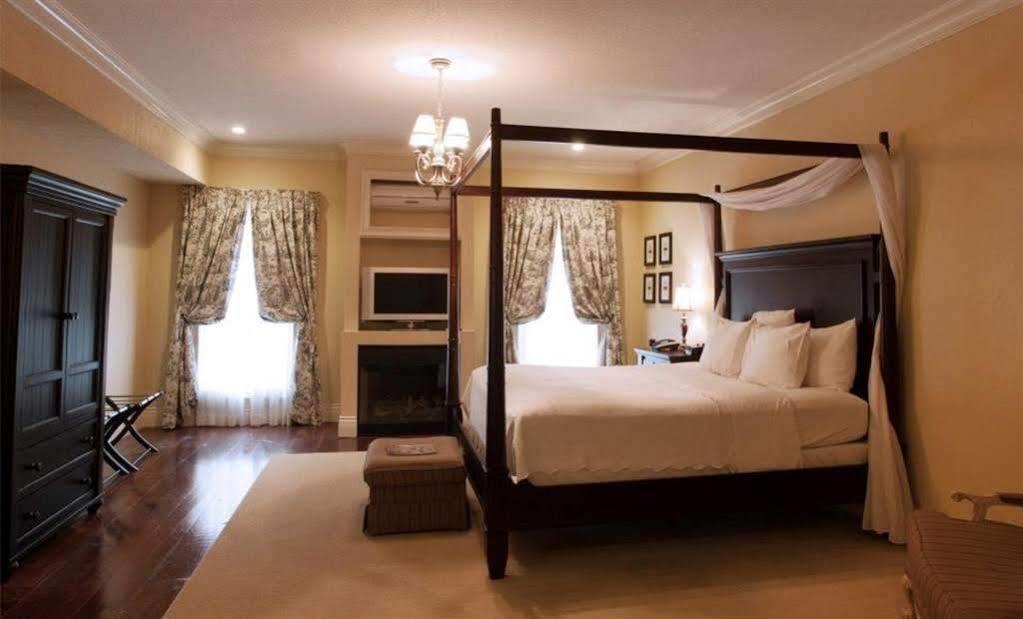 Niagara Crossing Hotel And Spa Льюистон Экстерьер фото